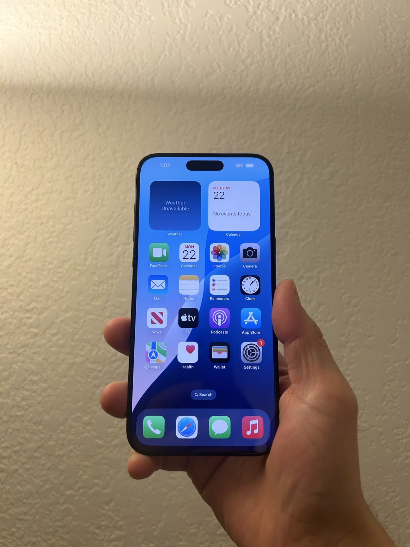iPhone 15pro max No eSIM restrictions Battery health is at 85%