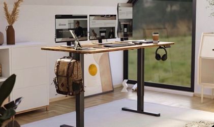 Desk brand new