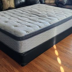 Queen Mattress & Box Spring 