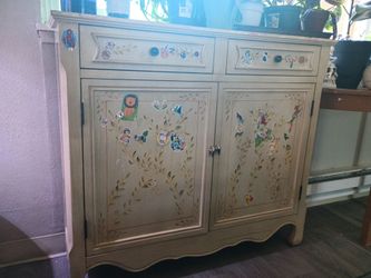 Storage cabinet