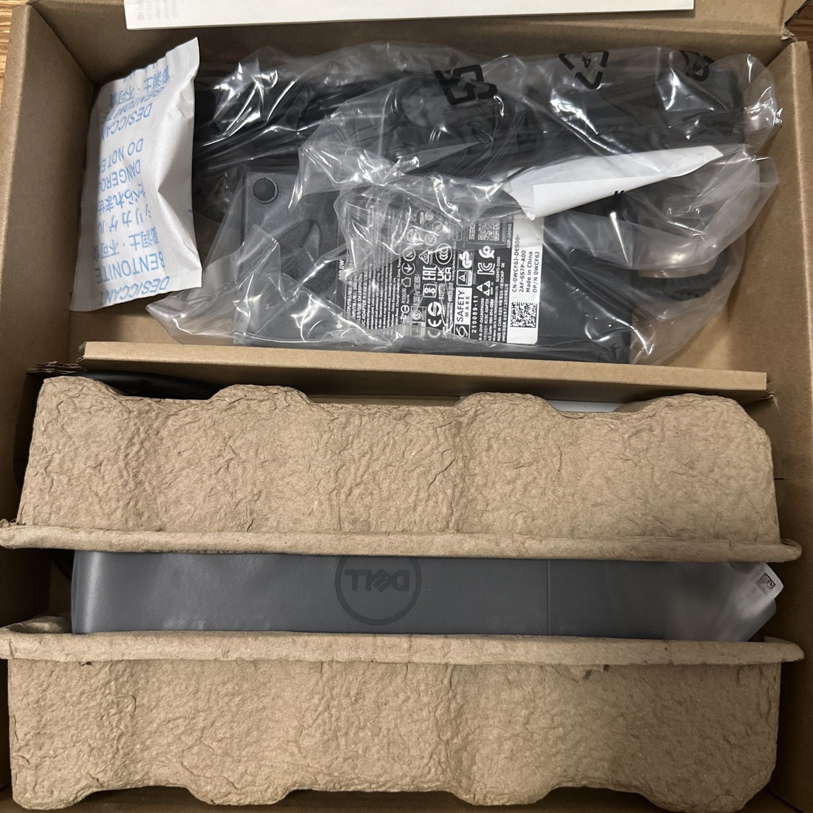 New Dell Thunderboltâ„¢ Docking Station WD22TB4 With 180W AC Adapter