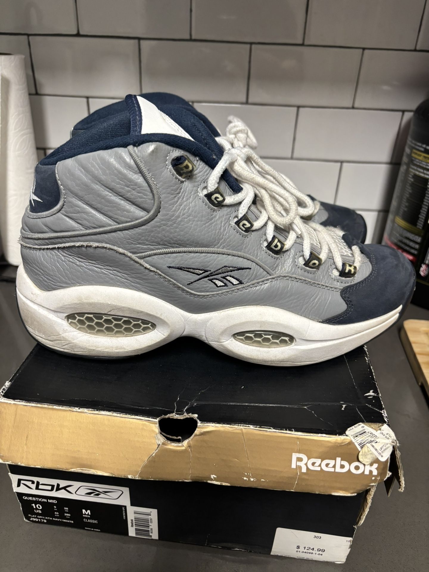 Allen Iverson Size 10 Men’s.