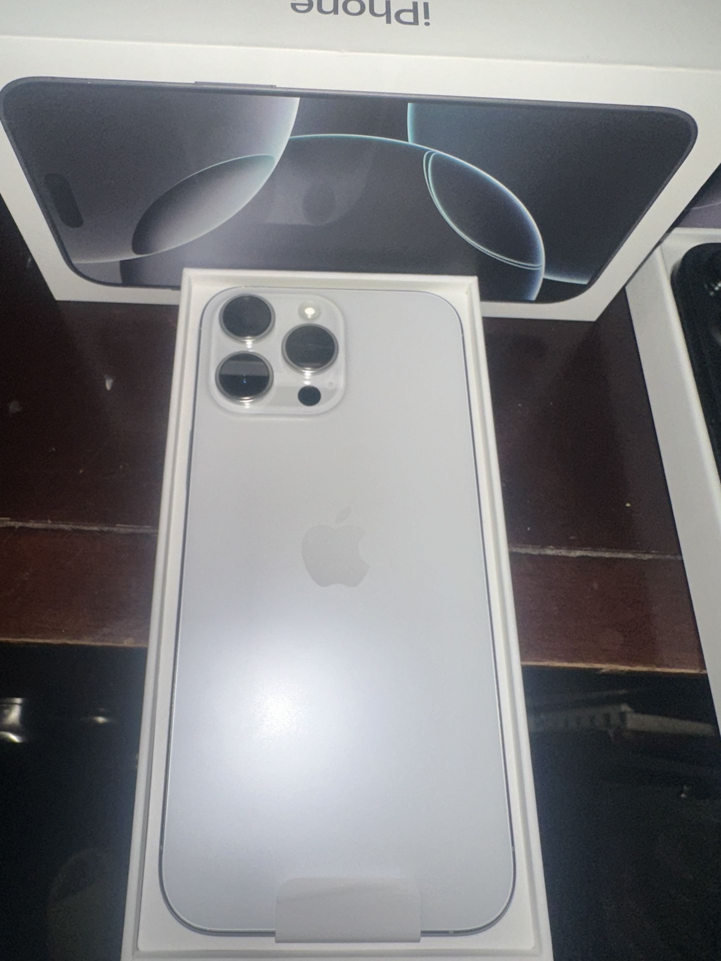 iPhone 16 Pro Max 1 Tb