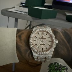 vvs Moissanite AP mixed with diamonds