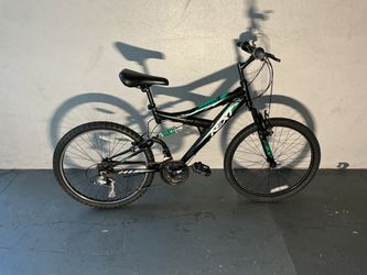 BICYCLE NEXT 18 SPEED SIZE 24 BRAND NEW