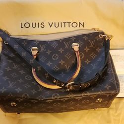 Louis Vuitton Pallas Bag