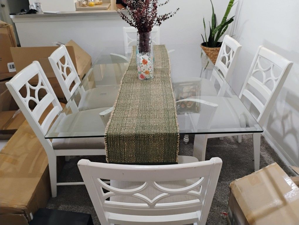 Dinner Table 6 Seats