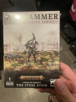 Warhammer Age Of Sigmar And Fantasy Steel rook Exclusive Commemorative Figure