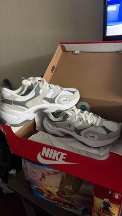 Nike Chunky Sneakers White Grey