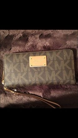 Michael kors wallet