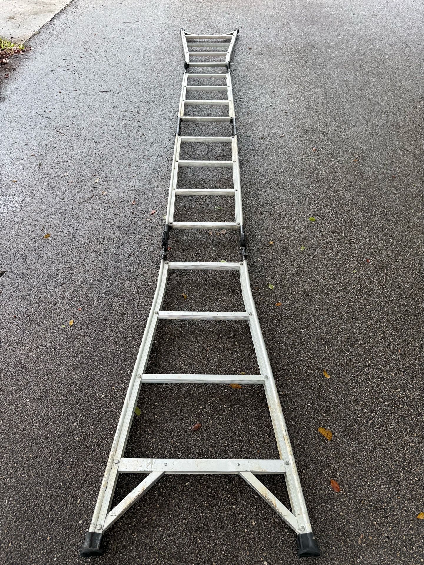 Estway 16.5ft adjustable ladder 🪜
