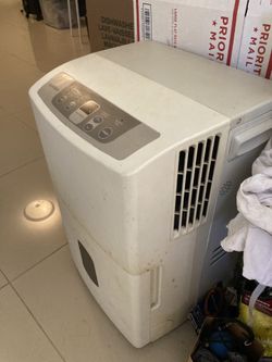 Goldstar 5 Gal Dehumidifier 