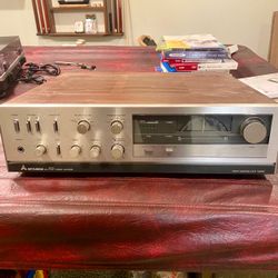 Mitsubishi Da-R8 Stereo Reciever