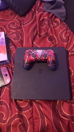 PS4 slim with custom spider man controller