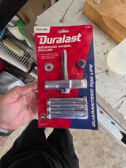 Steering wheel puller