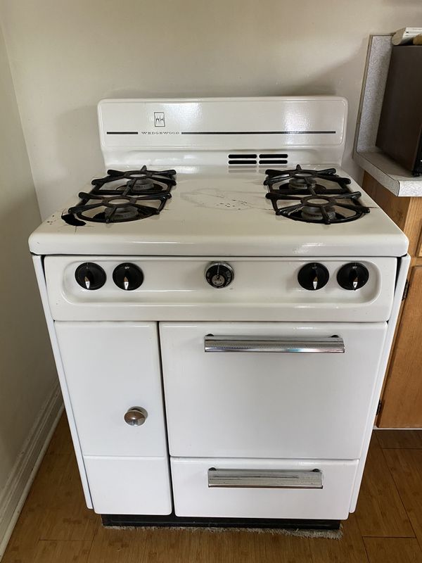 Vintage Wedgewood stove oven. 29” width for Sale in Los Angeles, CA