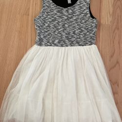 Beautiful Girls Size 12 Dress In Excellent Condition 