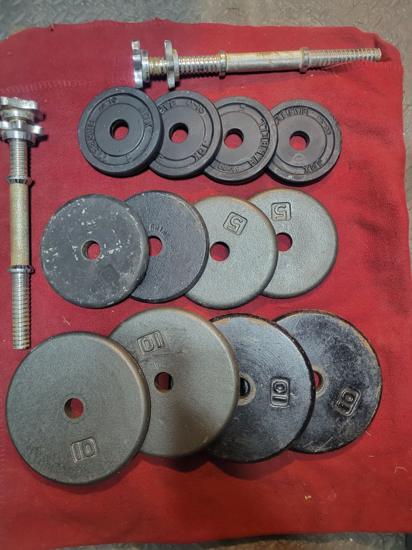 ADJUSTABLE DUMBBELLS 1" HOLE 70LBs.
4-10s 4-5s. 4-2.5s
11525 S HALSTED DUNKIN DONUTS/
7111.S WESTERN WALGREENS
70$ CASH ONLY AS IS.