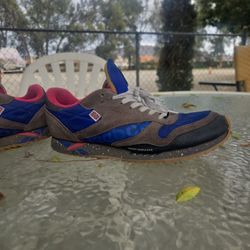 Reebok Rare Size 11 Shoes 
