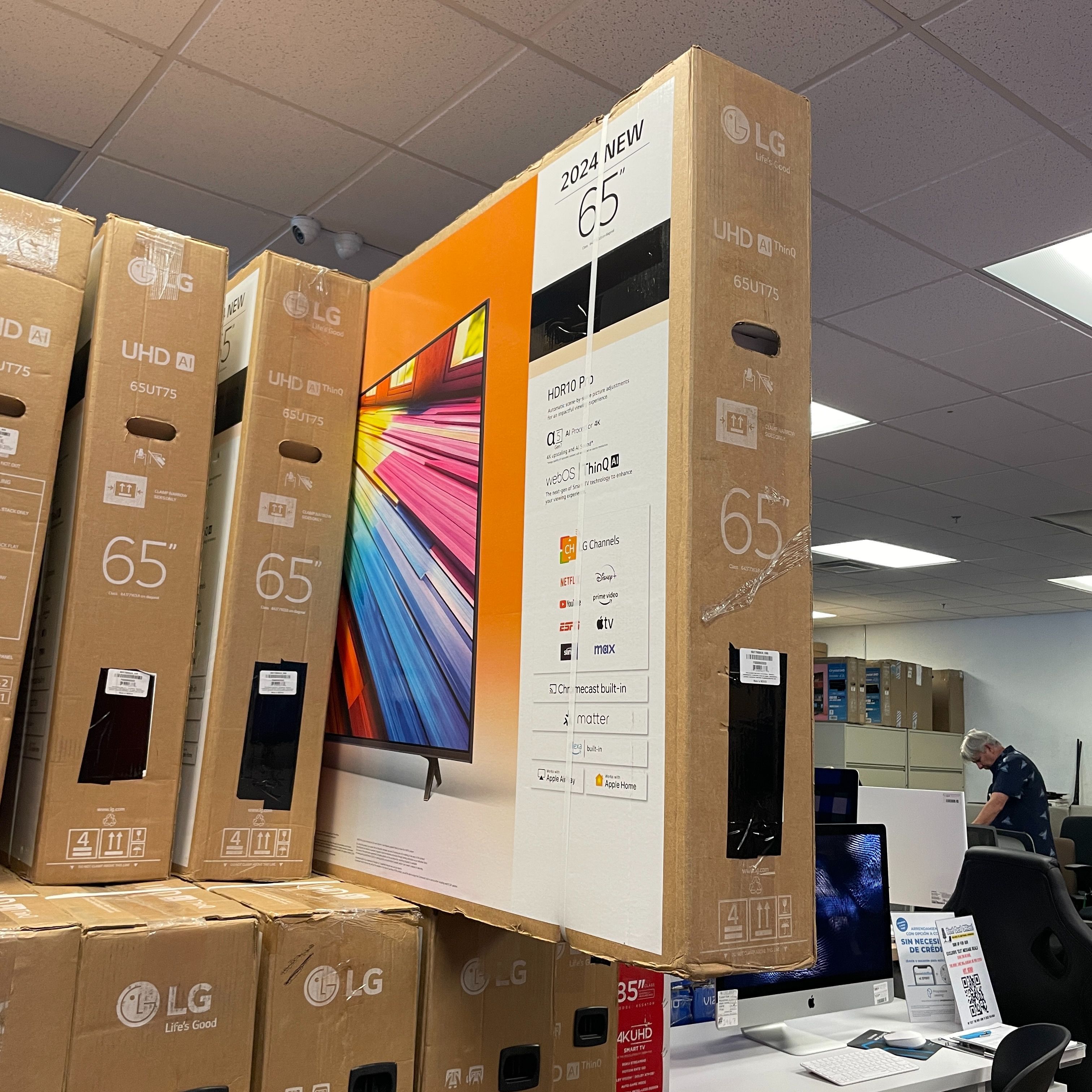 65" LG 4K UHD LED Smart TV (65UT7550)