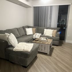 3 Piece sectional Grey, Only 2 Years Old