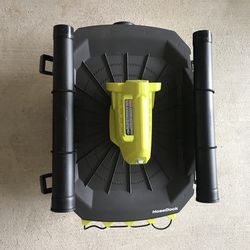 RYOBI CORDLESS WET/DRY VAC WITH CHARGER