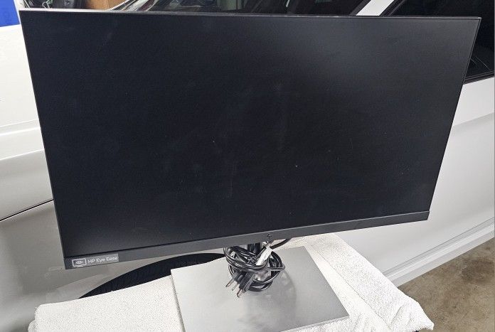 HP E27 G4 Computer Monitor - Used
