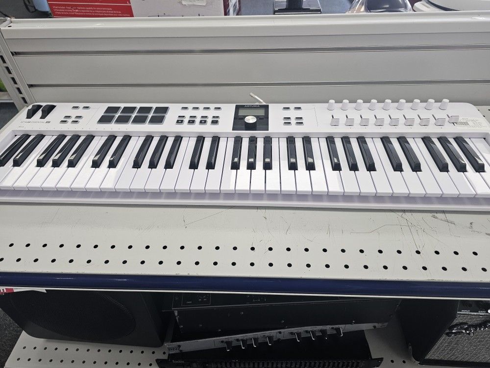 Arturia Keylab Essential 61 Keyboard. ASK FOR RYAN. #4(contact info removed)508-01