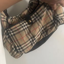 Burberry Dipper Bag 
