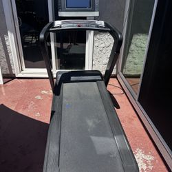 NordicTrack Commercial 1750
