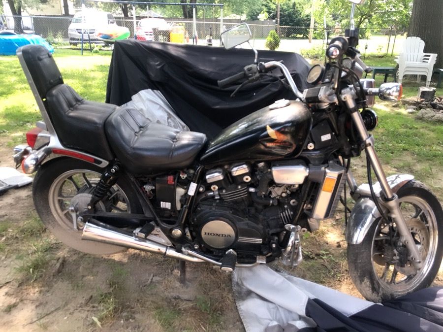 1984 Honda Magna 700