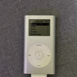 Apple iPod mini 4GB (1st Gen, 2004) – Works Great