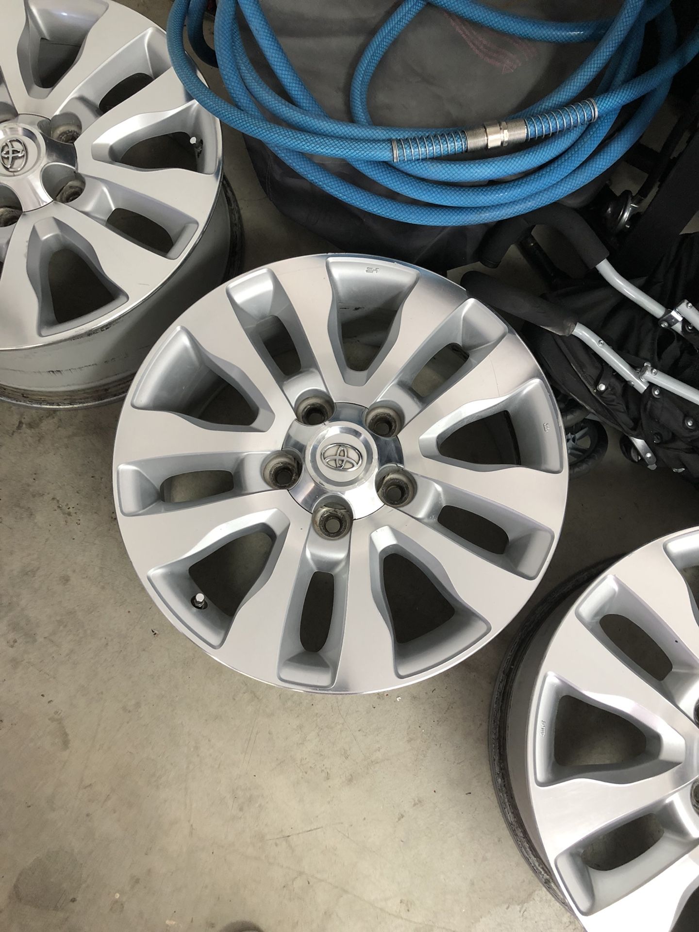Toyota Tundra Factory Wheels