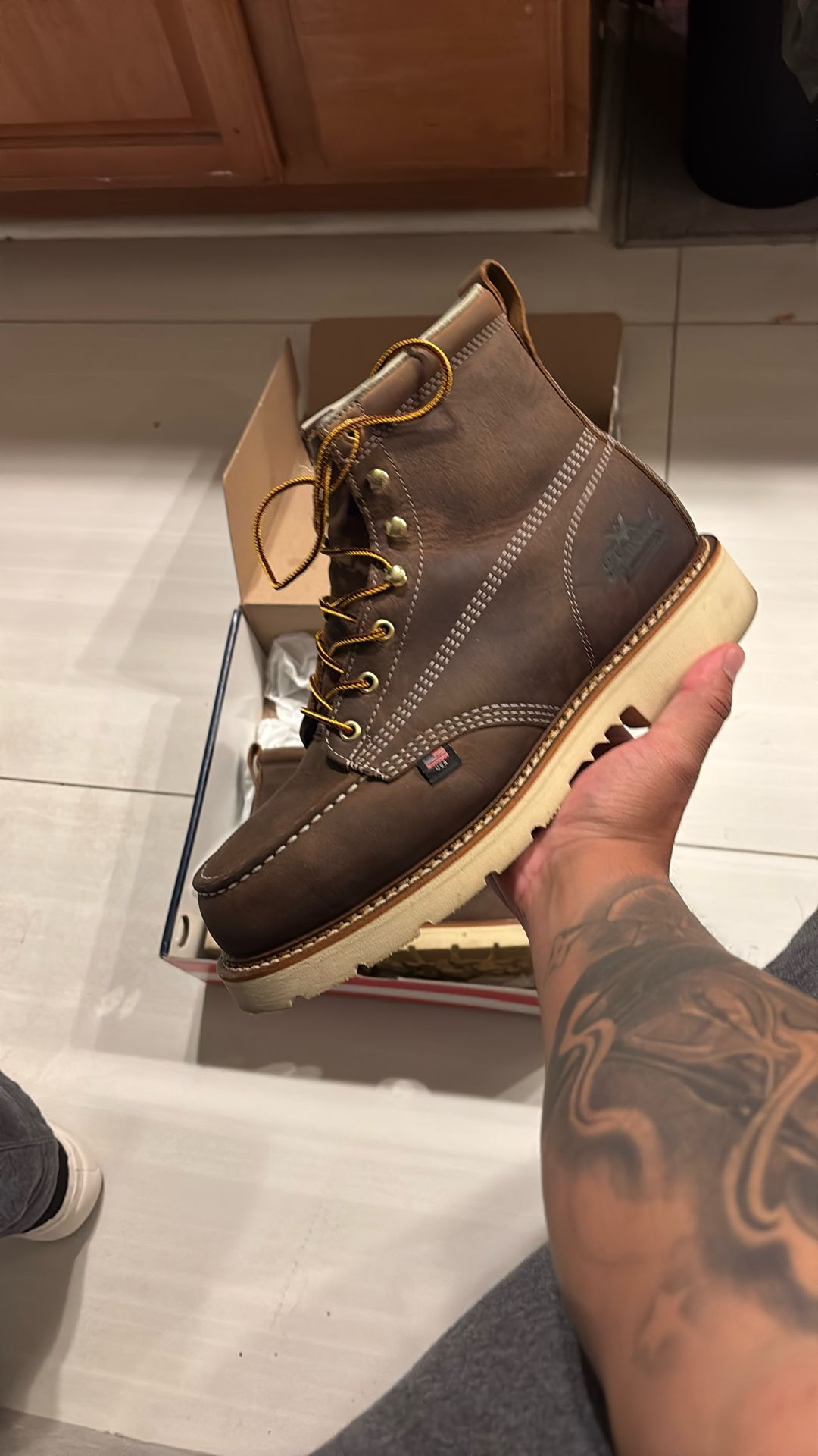 Thorogood Boots Size 9 EE Steel