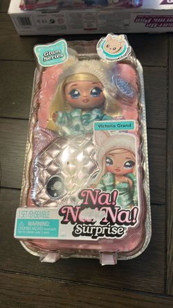 Na! Na! Na! Surprise Glam Series Victoria Grand Doll