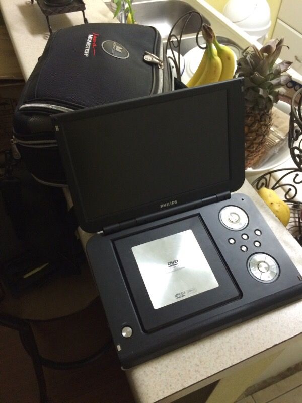 Portable DVD player