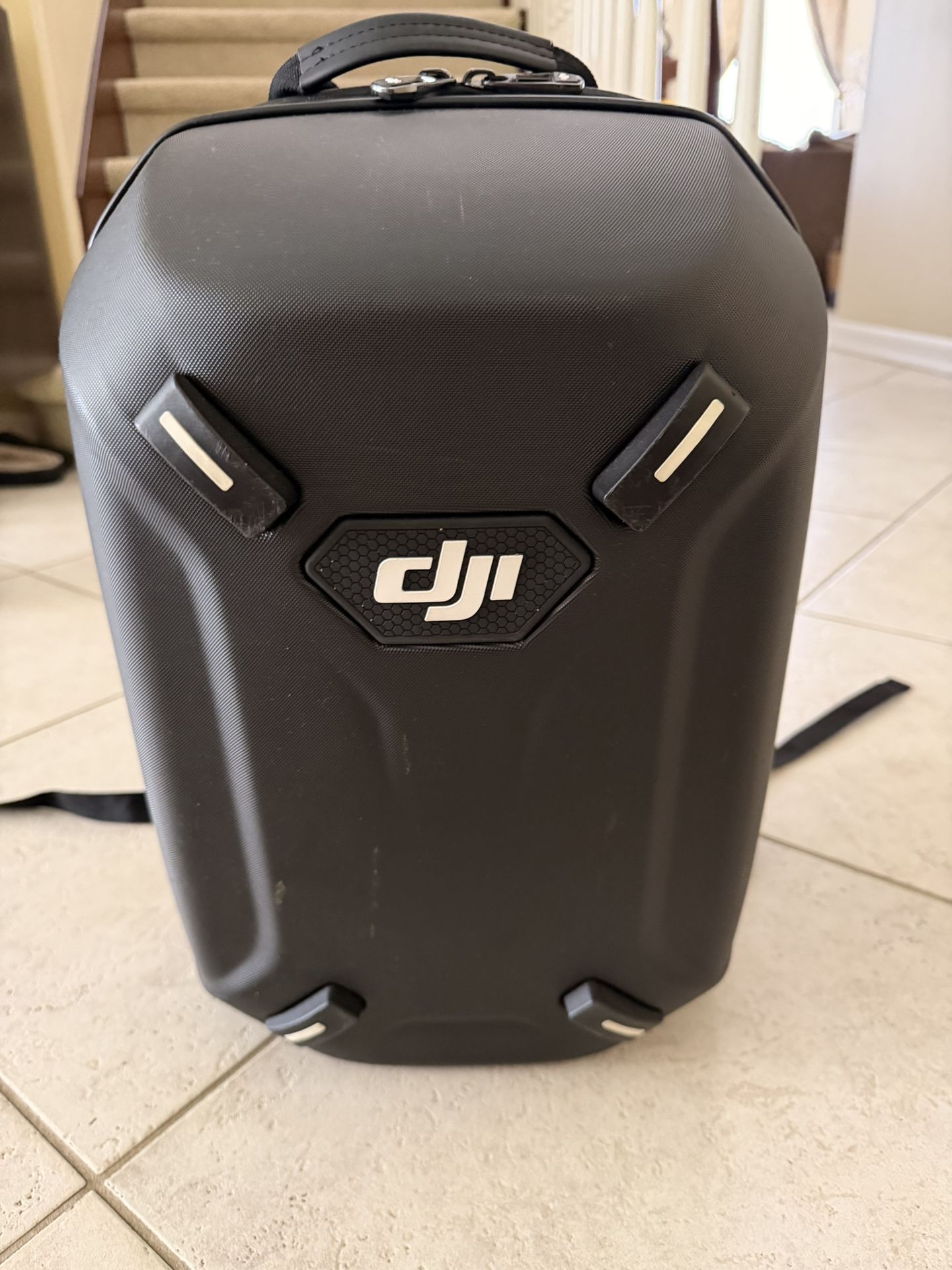 Complete Set Of DJI Phanthom3 Drone With 3 Battery And Hard shell Backpack Case