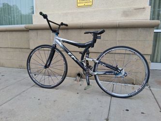 Lg giant VtTWO  custom cruiser