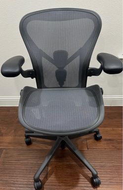 Herman Miller Aeron Remastered Size B  Posture SL fit (Brand New)