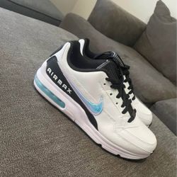 Nike Airmax Men's Shoes Size 7 an a Half