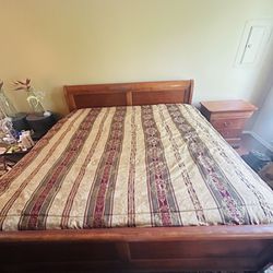King Size Sleigh Bedroom Set  - Serious buyers 