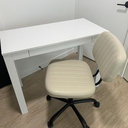 Small Desk And Chair