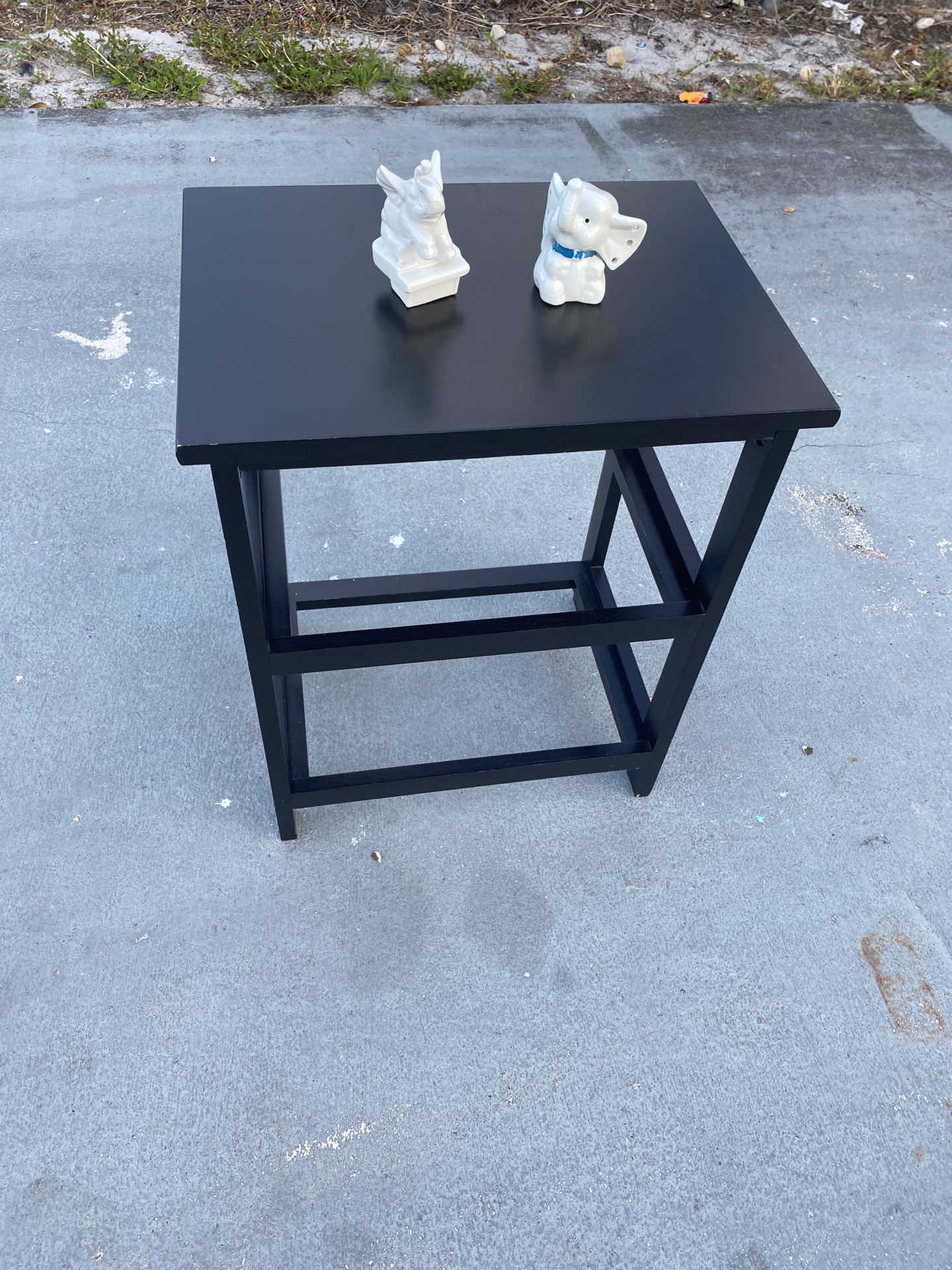 Side/ End/ Night Stand Table