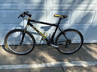 Raleigh Mountain Bike Black and Yellow