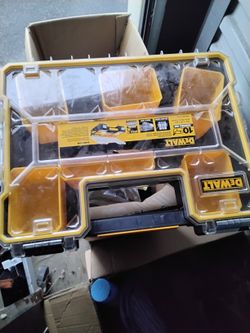 Dealt Nail Screw Orginzer