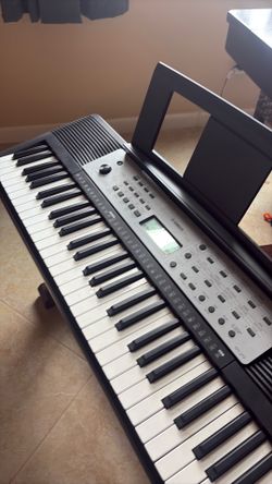Yamaha YPT-270 keyboard