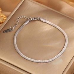 Silver Herringbone Bracelet 