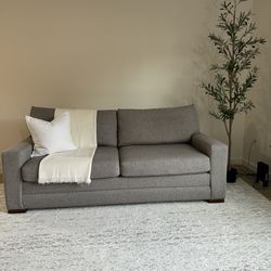 Bassett Couch Sofa