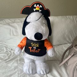 22 inch Halloween Snoopy