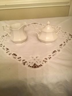 Fine English Tableware-Pitcher and Creamer